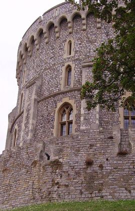 386px-windsor_round_tower_03